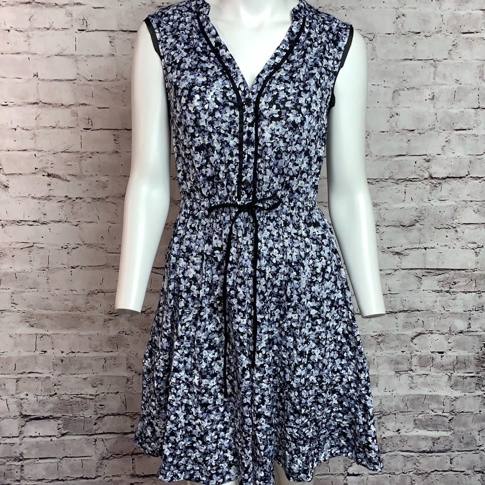 Vera Wang Blue Flowered Dress w/ Tie Waist Small